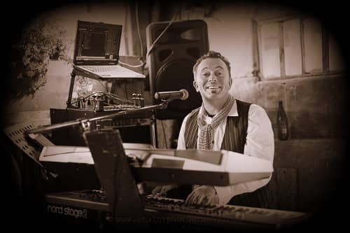 Jim the Piano Traveller