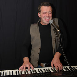 Foto 2 van Jim the Piano Traveller