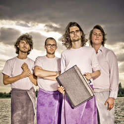 Foto 1 van King Cover