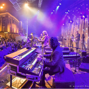 Foto 3 van King of the world