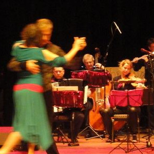 Foto 2 van Orquesta de Mayo
