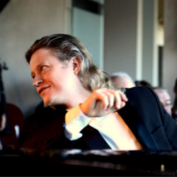 Foto 3 van Pianist Alexander