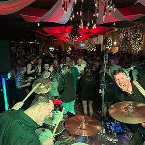 Foto 4 van The Piano Request Show