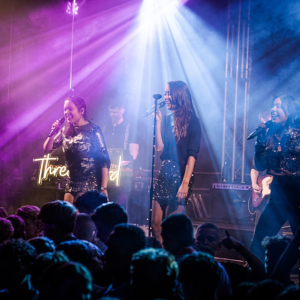 Foto 3 van Tonight Only XL