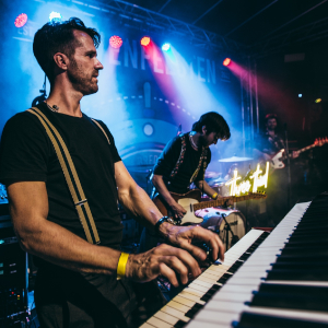 Foto 6 van Tonight Only XL